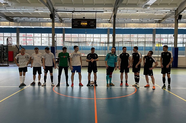 Спортсмены Сосенского сыграли в полуфинале межокружной спартакиады по мини-футболу 
